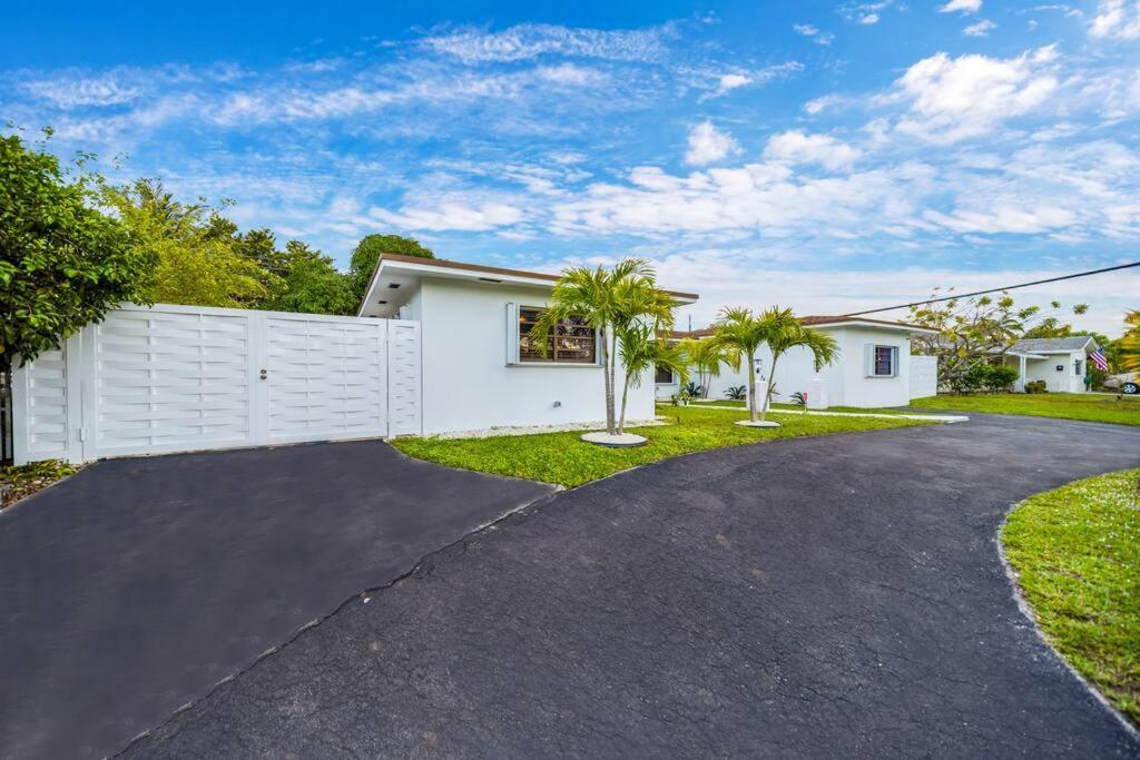 Luxurious Miami Vacation Home With Pool 5Br Suites Cutler Bay Exterior photo